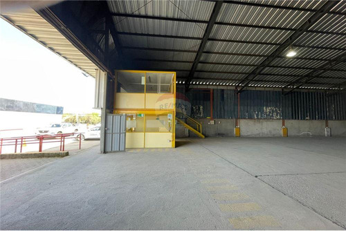 Bodega 700 M2 Caletera Varoli - 70 Uf Mas Gtos Com