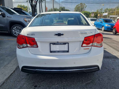 Imagen 4 de 11 de Chevrolet Cruze 2014 4p Ltz L4/1.4/t Aut