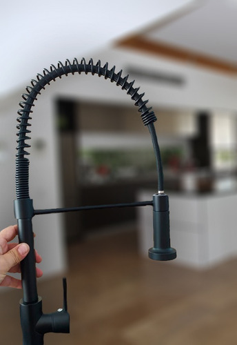 Imagem 4 de 7 de Torneira Monocomando Cozinha Gourmet Spray Móvel Misturador