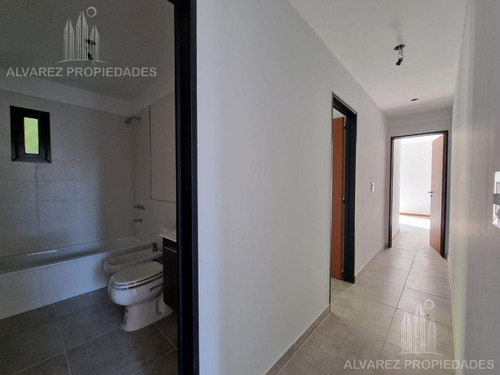 Imagen 18 de 30 de Departamento 3 Ambientes Venta Castelar Cochera