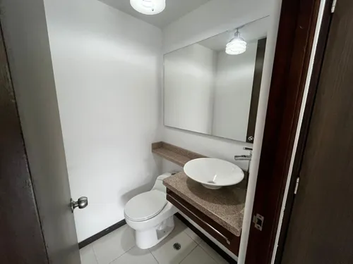 Apartamento En Arriendo En Cumbres. Cod A24055