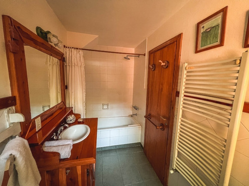 Imagen 9 de 15 de Alquiler Temporario Casa Rústica En Bariloche Cerca De La Playa Y Del Centro De Esquí Cerro Catedral. Bed & Breakfast Exclusivo Para Esquiadores.