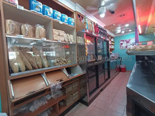 Negocio Fondo De Comercio En Venta Ubicado Avenida Constitución Maracay, Fvina 24-8200