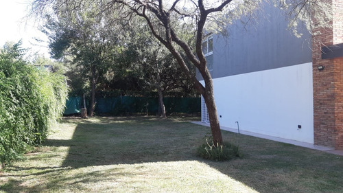 Imagen 9 de 11 de Vendo Duplex En Villa Allende