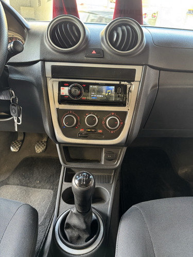Volkswagen Saveiro 1.6 MI CS 8V FLEX 2P MANUAL G.V