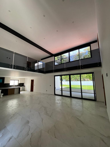 Casa Residencial En Venta En Lomas De Cocoyoc
