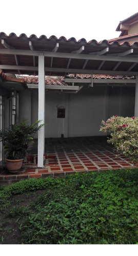 Imagen 12 de 14 de Se Vende Casa En Urb. Las Delias