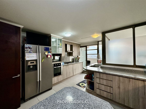 Departamento En Venta De 5 Dorm. En Las Condes