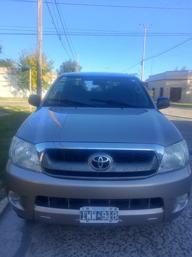 Imagen 7 de 14 de Toyota Hilux 2010 2.5 Cab Doble 4x2