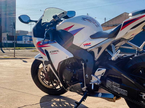 Imagem 5 de 6 de Honda Cbr 1000 Rr Fireblade 2012