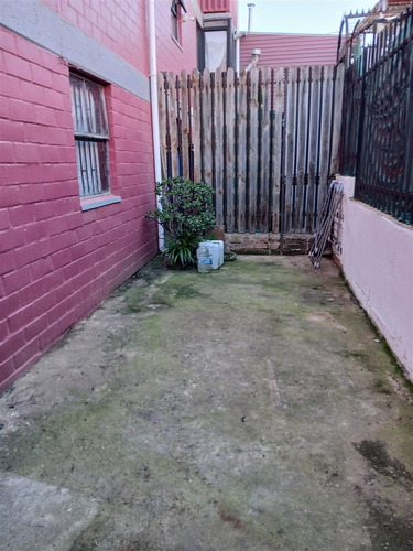 Departamento En Arriendo De 2 Dorm. Roizbatt Cerro Placeres