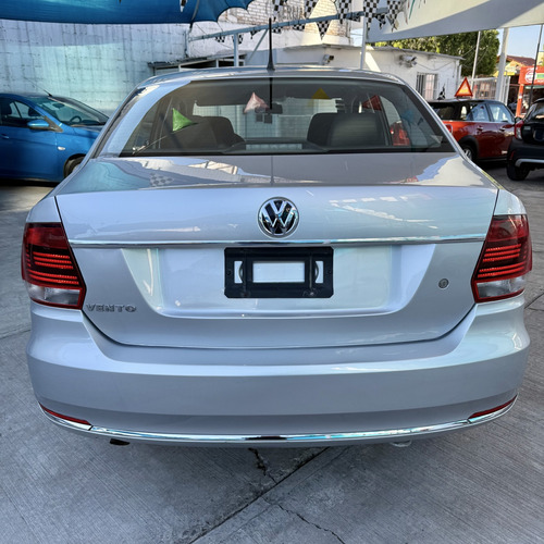 Volkswagen Vento 1.6 Confortline At