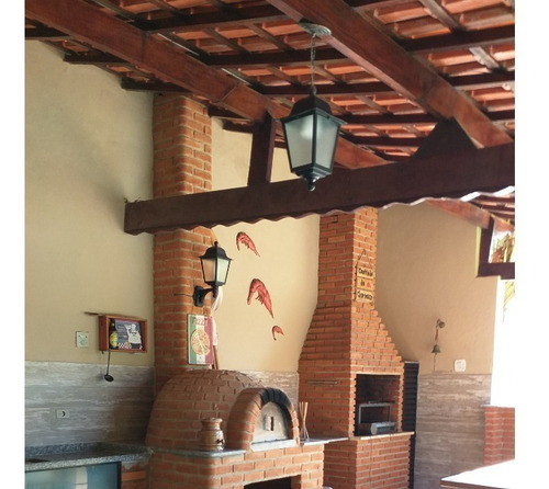 Imagem 15 de 30 de Casa 3 Qtos(2 Suítes), Sala De Estar/tv E Sala De Jantar, Área De Lazer Coberta C/churrasqueira, Forno Etc, Jardins. Edícula Com 2 Qtos Wc Cozinha, Piscina Ampla Em Curvas - Jardins $ 800.mil