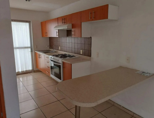 Casa En Venta, Parque Arrayanes, Guadalajara, Rh*