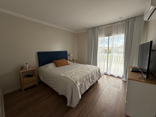 Casa En Venta 4 Dormitorios Barrio Santo Tomas Pilar