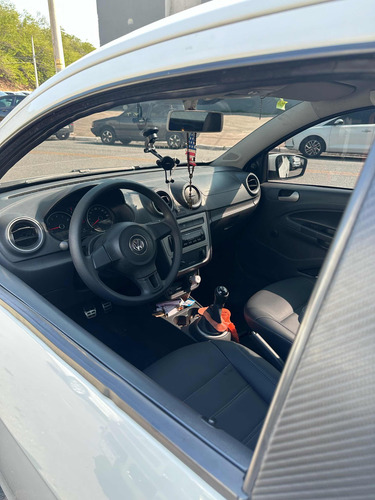 Volkswagen Saveiro 1.6 Cab. Estendida Total Flex 2p