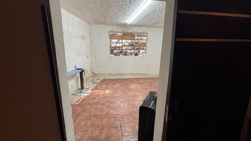 Casa De Una Planta En La Colonia Aleman