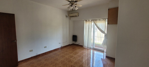 Alquiler Departamento De 4 Ambientes En Remedios De Escalada