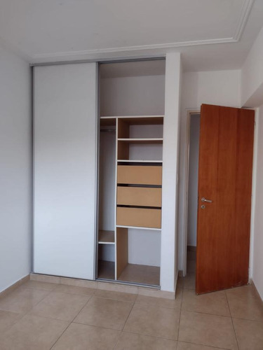 Imagen 10 de 13 de Departamento - Barrio Sur