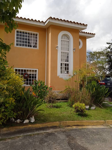 Casa de Dos Pisos En Urb Yerbabuena Conj Bosque Azul Carrizal