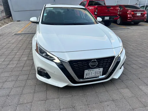 Nissan Altima 2.5 Advance Navi Cvt
