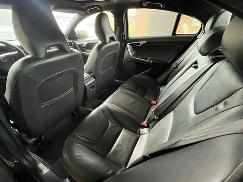 Volvo S60 T5 2.0cc At Aa 4x2