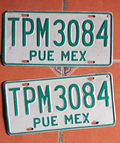 Par  Placas De Auto Puebla México 2000  Tpm 3084