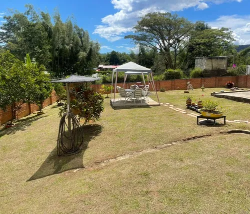 Venta Espectacular Casa Campestre, Precio De Oportunidad. A Puerta Cerrada. De Un Piso; Entre La Cumbre Y Pavas. Lote 1.000 Mtrs.