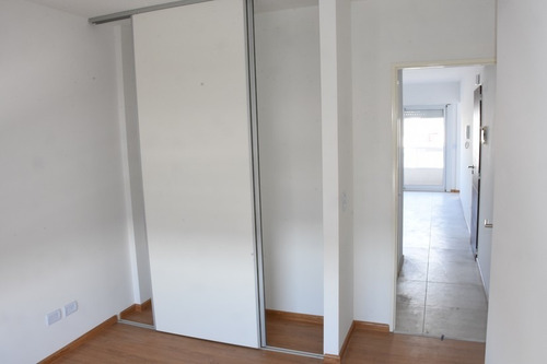 Imagen 8 de 23 de Rebajado! Departamento 2 Amb Semipiso, Con Balcón Al Frente, Financiacion