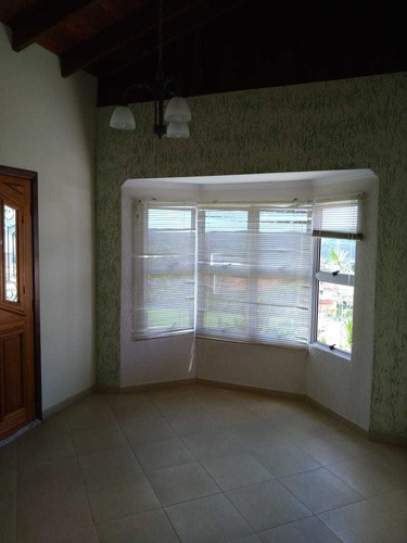 Imagem 2 de 14 de Chácara Ibiuna 2.000 Mts Casa, Campo, Otima Localização!!!!!