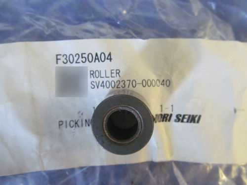 New Mori Roller F30250a04 Sv4002370-000040 (lot Of 1 Pc) Dde