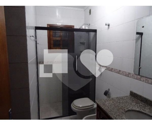 Imagem 14 de 20 de Casa De 2 Pavimentos Com Piscina. - Reo418191