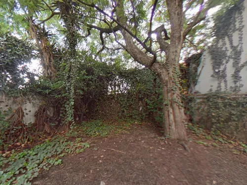 Casa Para Remodelar Con Amplios Espacios En Las Aguilas