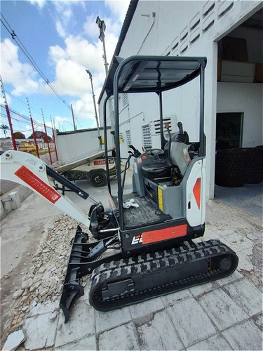 Mini-escavadeira Bobcat E20 2021