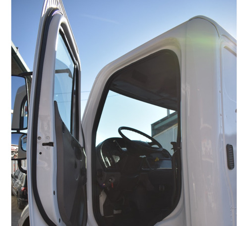 Freigthliner M2 2005