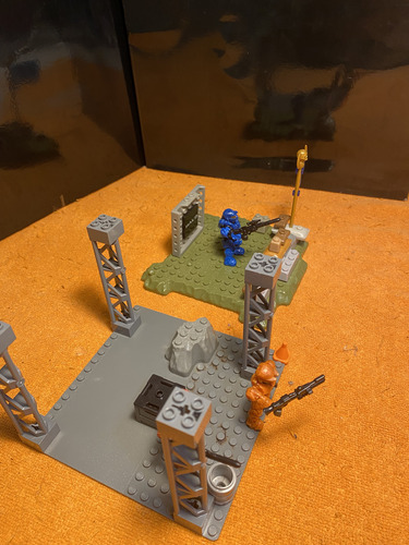 Megabloks Mega Construx Halo Battle Stage (12) (Usado)