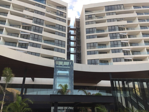¡tu Nuevo Hogar Te Está Esperando En El Edificio Townsquare!
