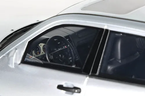 Amazon.co.jp: Otto Mobile 1/18 Mercedes Benz C36 AMG W202