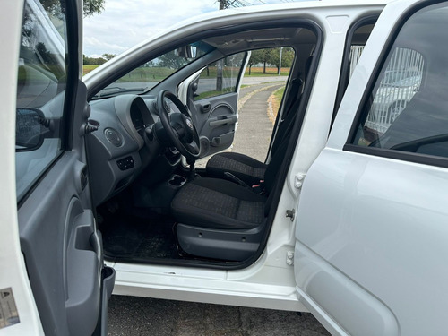 Fiat Uno 1.0 Vivace Celeb. Flex 5P