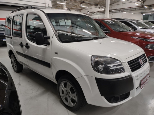 Imagem 4 de 15 de Fiat Doblo 1.8 Essence 7l Flex 20/2021