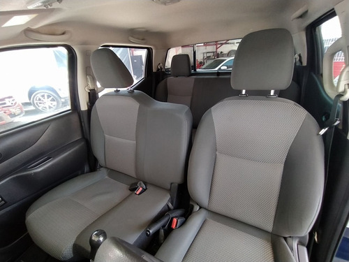 Imagen 12 de 15 de Nissan Np 300 Frontier 2018