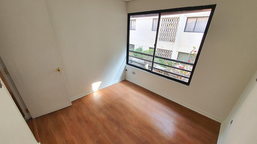Av Pocuro/ Bodega/ Sin Estac Y Terraza/1 Dorm Y 1/2/ Rollers