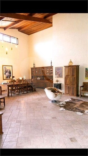 Casa De Condomínio Com 5 Quartos Sendo 4 Suítes Para Locação, 630 M² Por R$ 7.800/mês - 298-im495671
