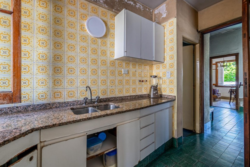 Hermosa Casa De Estilo - Venta - 6 Amb - Jardin - Garage - Suite - Coghlan