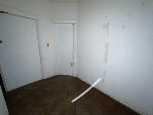 Imagen 19 de 30 de Alquiler Apartamento 4 Dormitorios Centro Montevideo