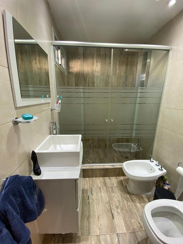 Casa 5 Ambientes 350 M² Cub, - Garage 2 Autos - Pileta - Haedo