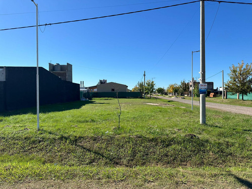 Terreno De Esquina En Campiñas De Piñero - 448 M2