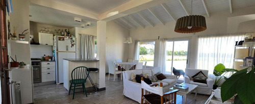 Casa En Venta - 3 Dormitorios 2 Baños - Santa Clara Del Mar
