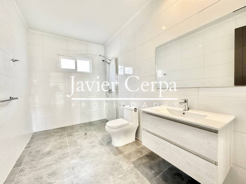 Casa Nueva Con Acceso Controlado