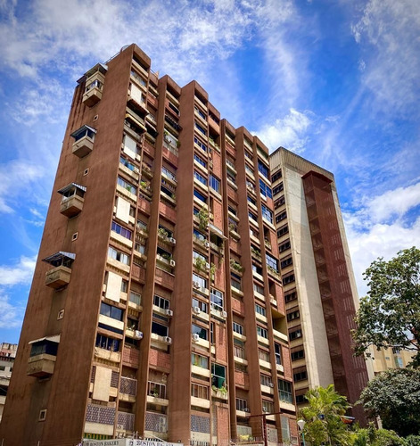 Apartamento En Venta Los Palos Grandes 24-12695lv